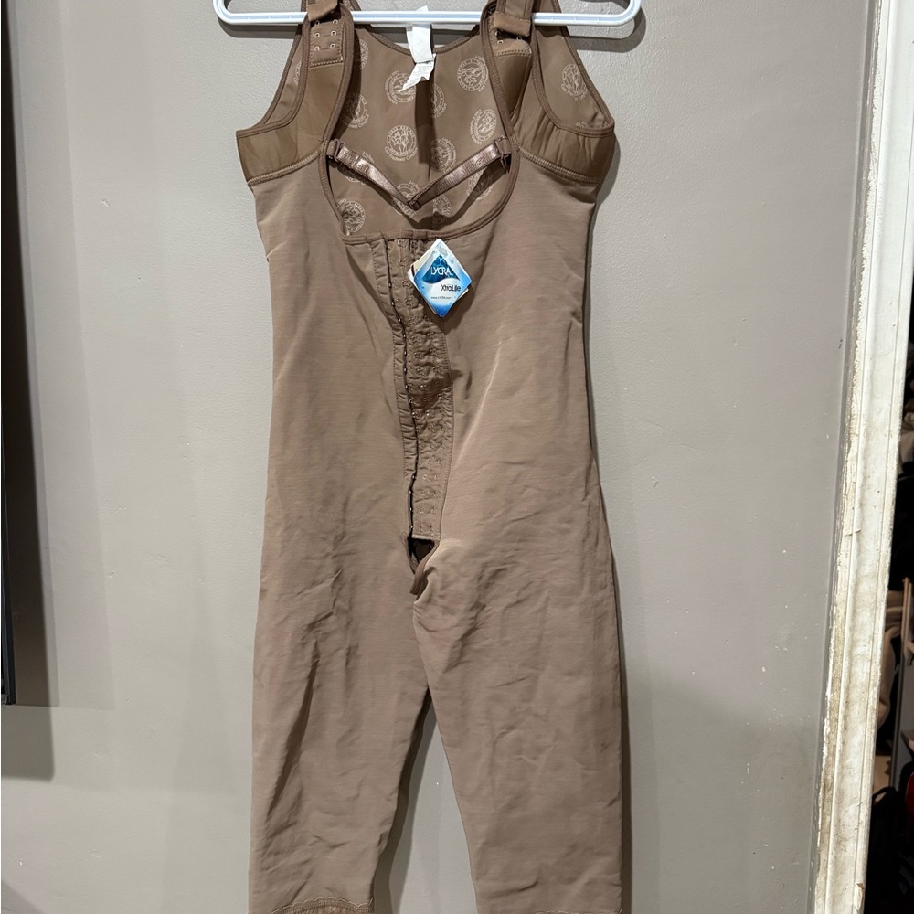 Women's Shapewear Bodysuit in Tan